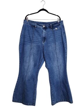 Cider Medium Wash Flare Leg Jeans with Center Seams Size 2XL